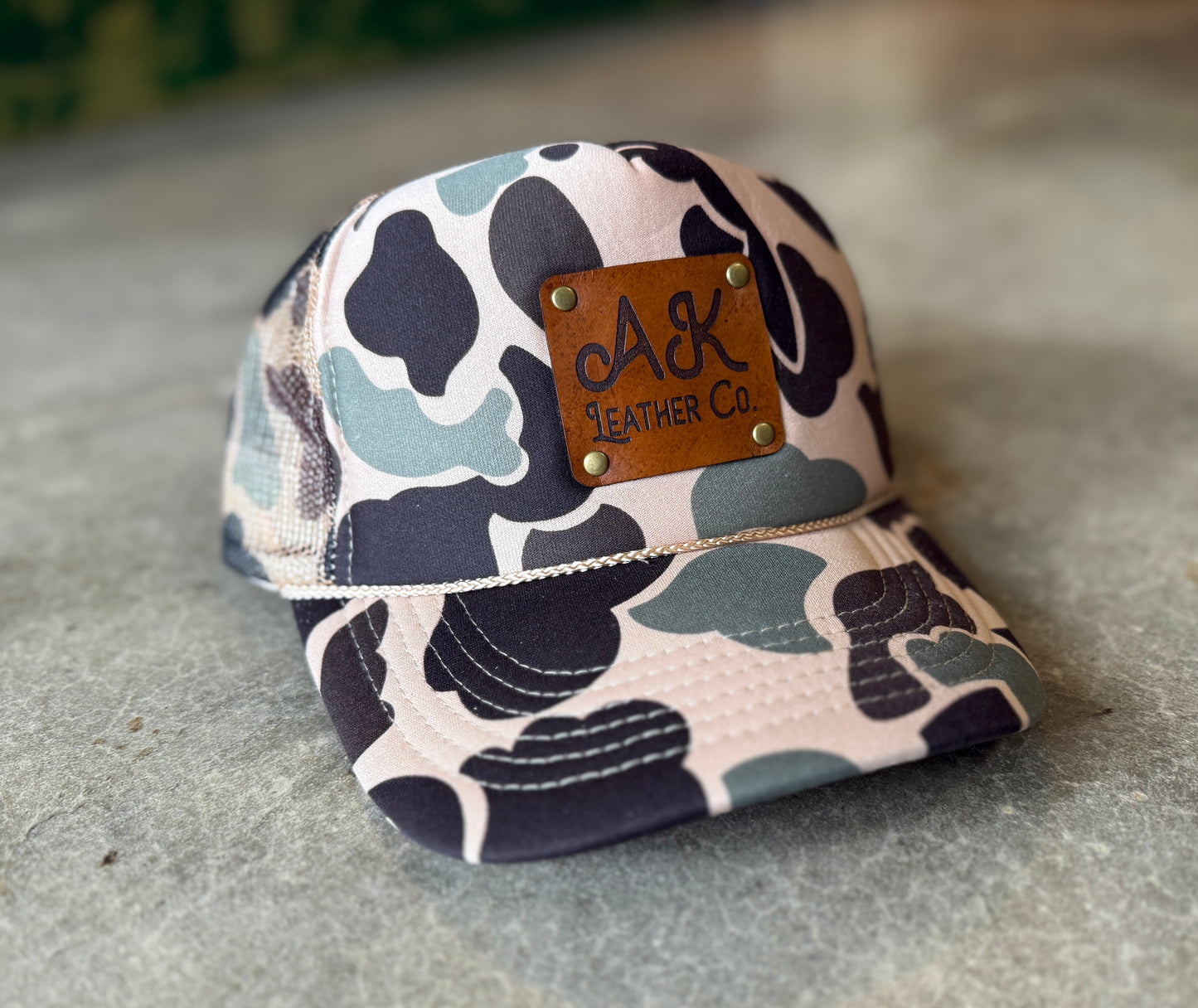 Trucker hat - foam camo